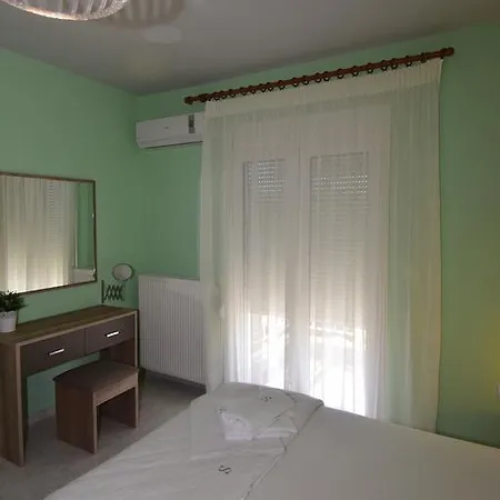 Bourlis Апартаменты *