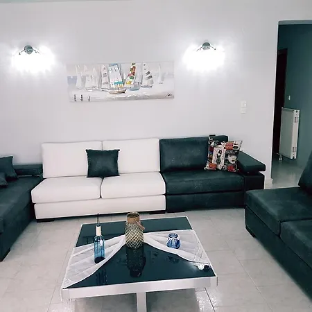 Bourlis Apartment *
